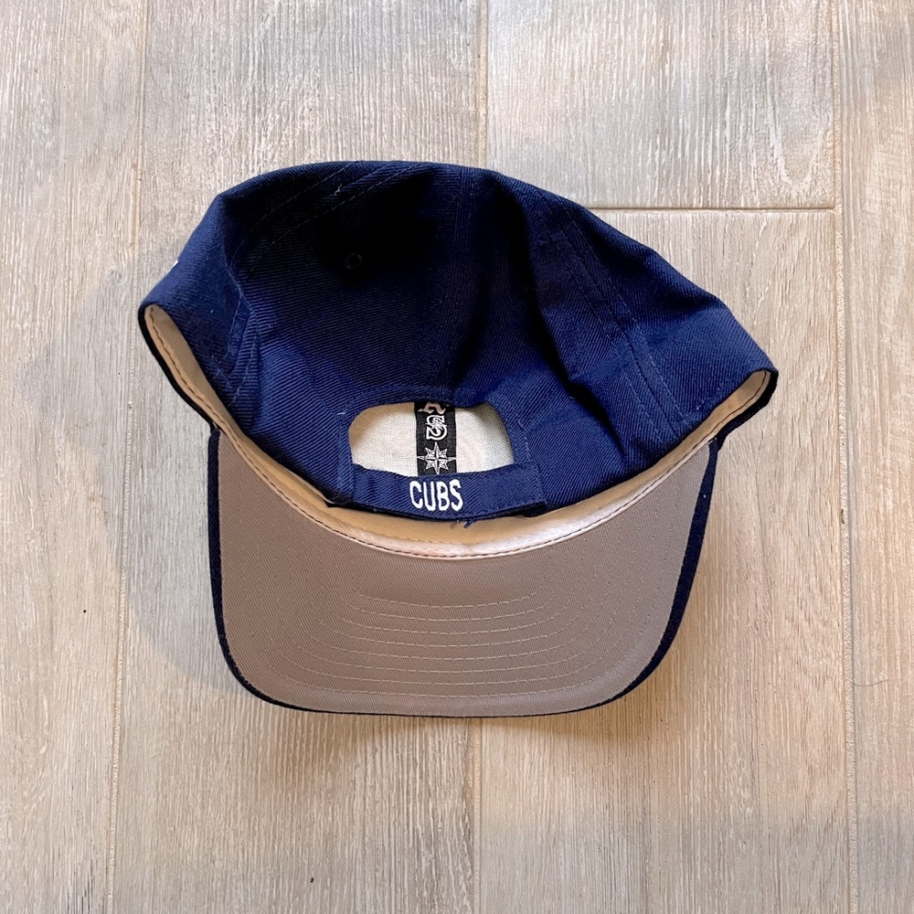 New Era Chicago Cubs Velcro-Back Hat - Picture 2 of 2